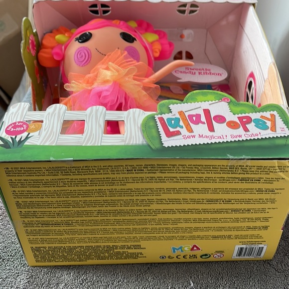 Lalaloopsy Doll - Sweetie Candy Ribbon with Puppy ...Sew Magical!  New in Box!!! - Picture 11 of 12